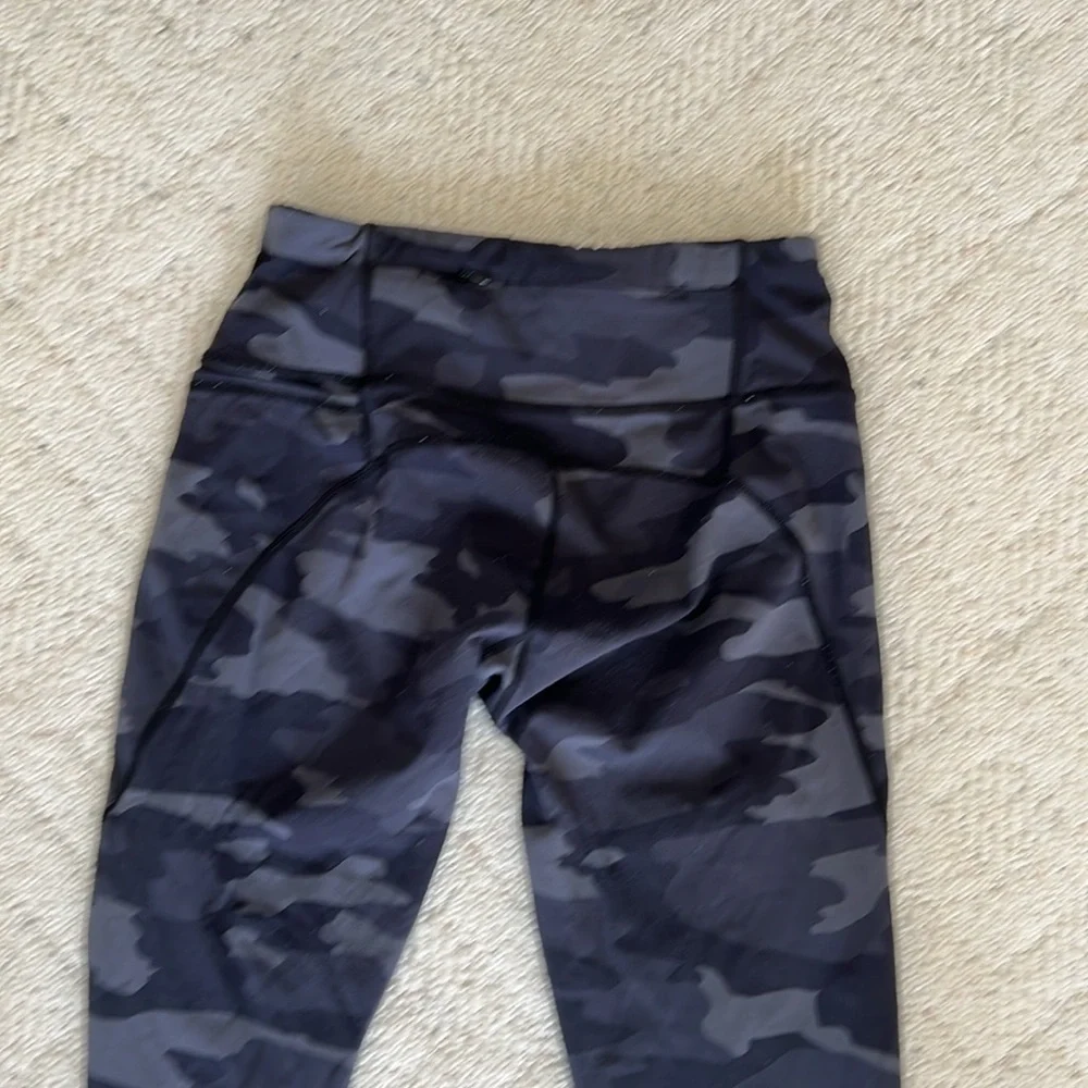 Sweaty Betty Power 7/8 Leggings Tights Black Grey Camo Print - Picture 5 of 6